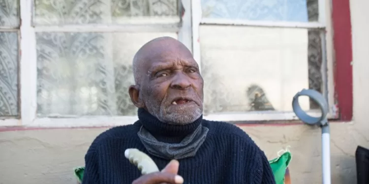 Freddie Blom, o sul-africano tido como um dos homens mais velhos no mundo