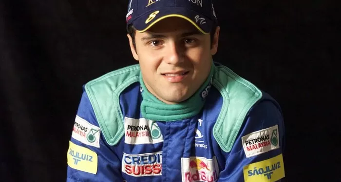 Automobilismo ? Fórmula 1: o brasileiro Felipe Massa, 20, piloto da Sauber, em São Paulo - SP.

(São Paulo - SP, 28.03.2002 - Foto de Moacyr Lopes Junior/Folhapress/Digital)