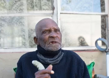 Freddie Blom, o sul-africano tido como um dos homens mais velhos no mundo