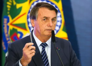 O presidente Jair Bolsonaro discursa durante abertura da Semana das Comunicações no Palácio do Planalto.