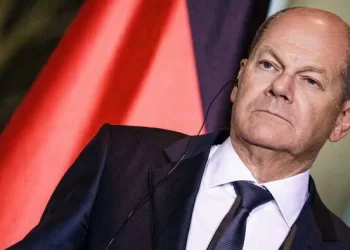 epa10445900 German Chancellor Olaf Scholz looks on during a joint press conference with Italian Prime Minister Meloni (not pictured) at the Chancellery in Berlin, Germany, 03 February 2023. Scholz and Meloni met for bilateral talks.  EPA/CLEMENS BILAN