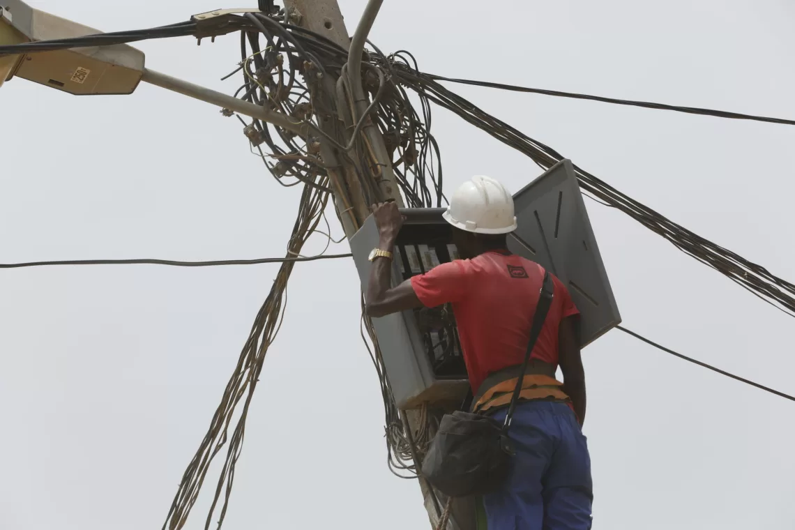 Reportagem sobre energia pre-paga.