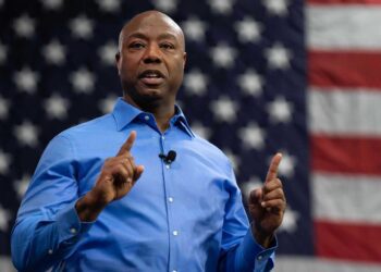 NORTH CHARLESTON, SOUTH CAROLINA - MAY 22: U.S. Senator Tim Scott (R-SC) announces his run for the 2024 Republican presidential nomination at a campaign event on May 22, 2023 in North Charleston, South Carolina. Scott, who is the ranking member of the Senate Banking, Housing, and Urban Affairs Committee, joins 5 other Republicans currently running in the 2024 Presidential race.   Allison Joyce/Getty Images/AFP (Photo by Allison Joyce / GETTY IMAGES NORTH AMERICA / Getty Images via AFP)
