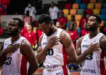 Afrobasket 2025: Pep Clarós preocupado com o sector defensivo da Selecção Nacional‎